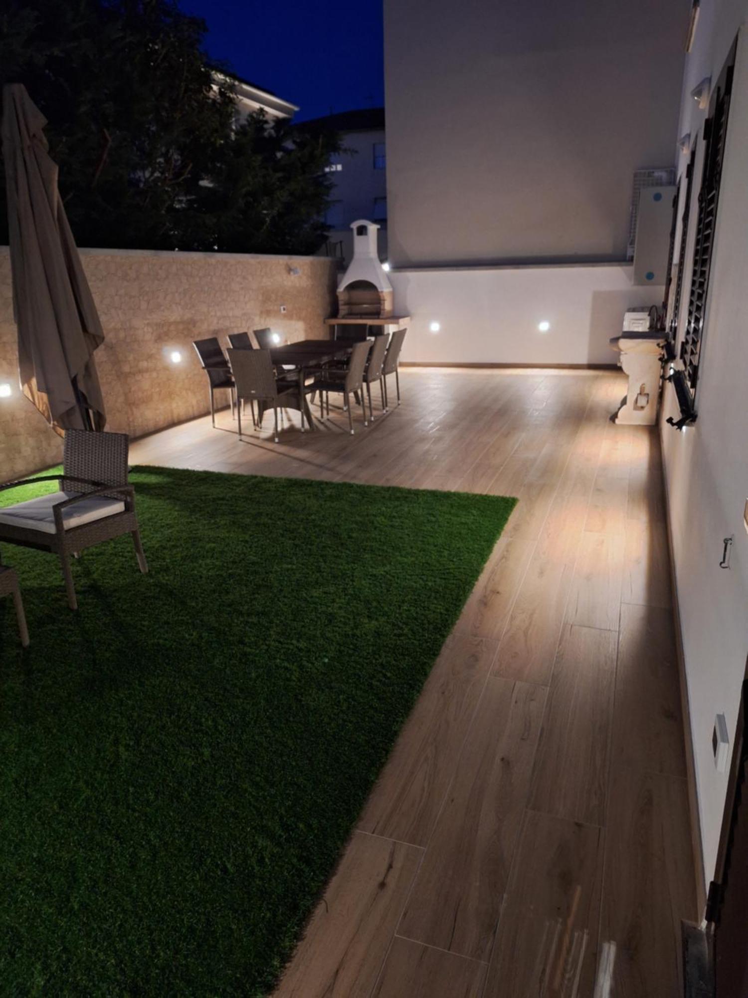 Dd House Family Holiday Apartment Чечина Экстерьер фото